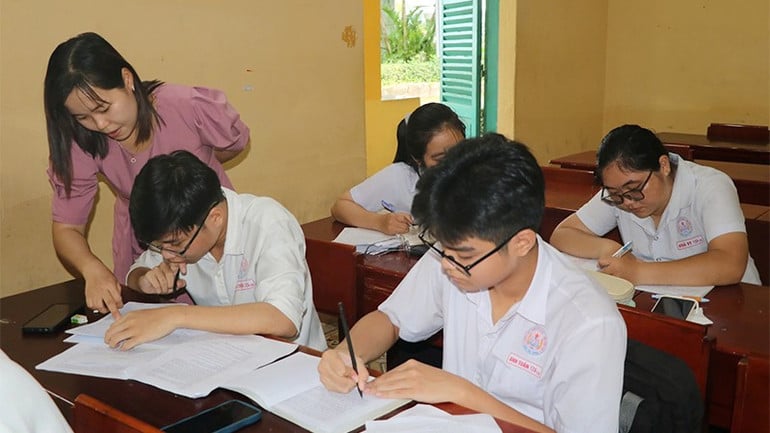 thi-dt2.jpg