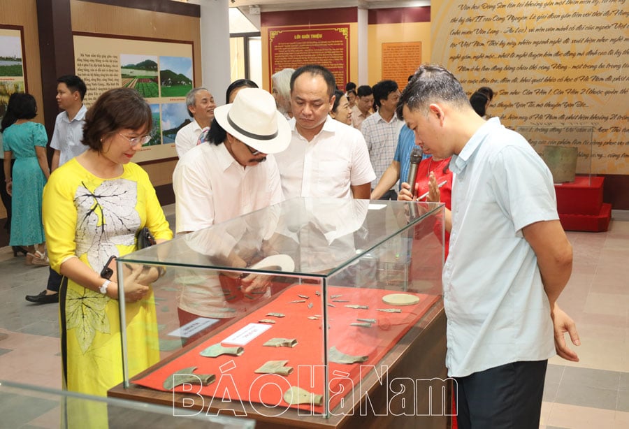 テーマ別展示会「歴史を通して見るハナム」-「ハナムの骨董品の真髄」とベトナム革命ジャーナリズム100年の開幕