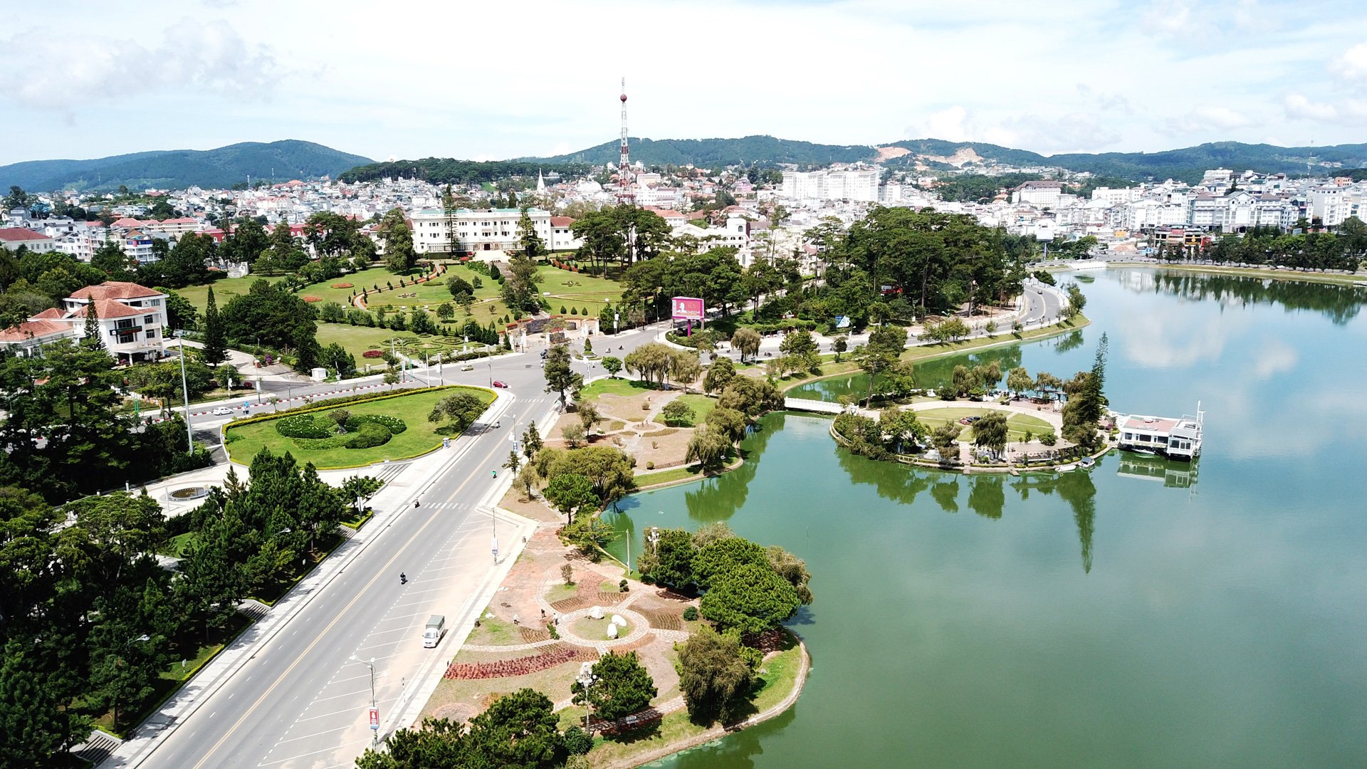 ทะเลสาบซวนฮวง - จุดชมวิวแห่งชาติ