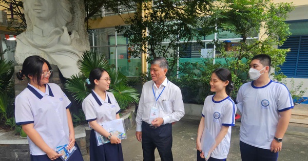 Giám đốc Sở GD-ĐT TP HCM: Thành phố lựa chọn cán bộ coi thi có kinh nghiệm