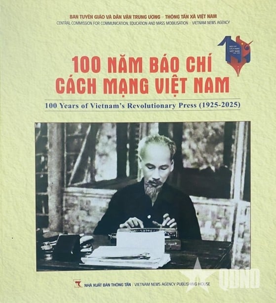 &nbsp;Bìa cuốn sách.