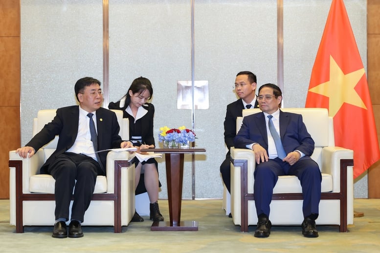 Thủ tướng hoan nghênh Tập đoàn Máy bay Trung Quốc hợp tác lâu dài, bền vững với Việt Nam- Ảnh 1.