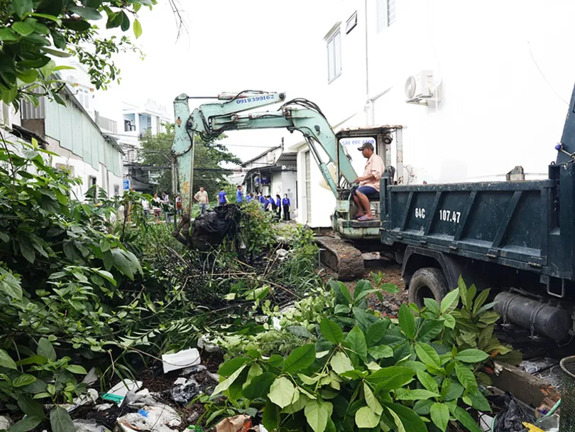 Mobilizing resources to build residential areas