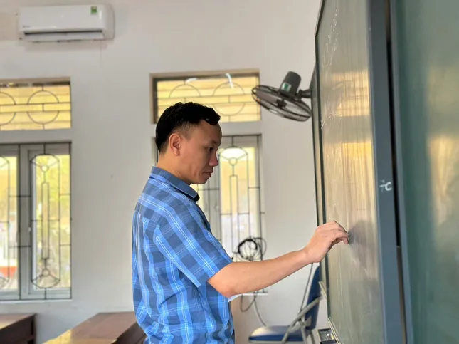 សិស្សជិត 1.15 លាននាក់ឆ្លងផុតការប្រឡងចក្រពត្តិ៖ សំណួរប្រឡងផ្ទាល់ ដោះស្រាយសំណួរអក្សរសាស្ត្រ រូបថតទី ៧