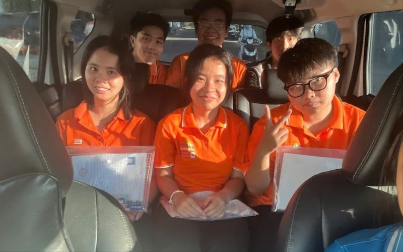 รอยยิ้มของผู้เข้าชิงรางวัลพิเศษ (ภาพ : Q.Q)