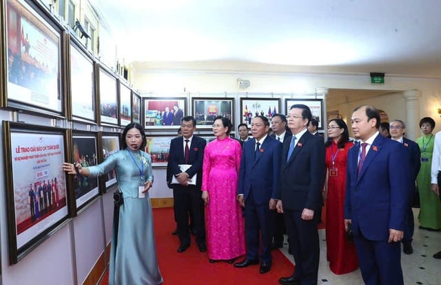 Phó thủ tướng Chính phủ Mai Văn Chính: 'Công nghiệp văn hóa khởi sắc rõ rệt'- Ảnh 2.