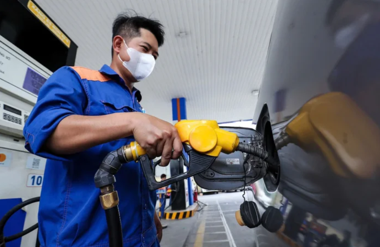 Giá xăng dầu điều chỉnh hai lần từ 26/6-3/7- Ảnh 1.