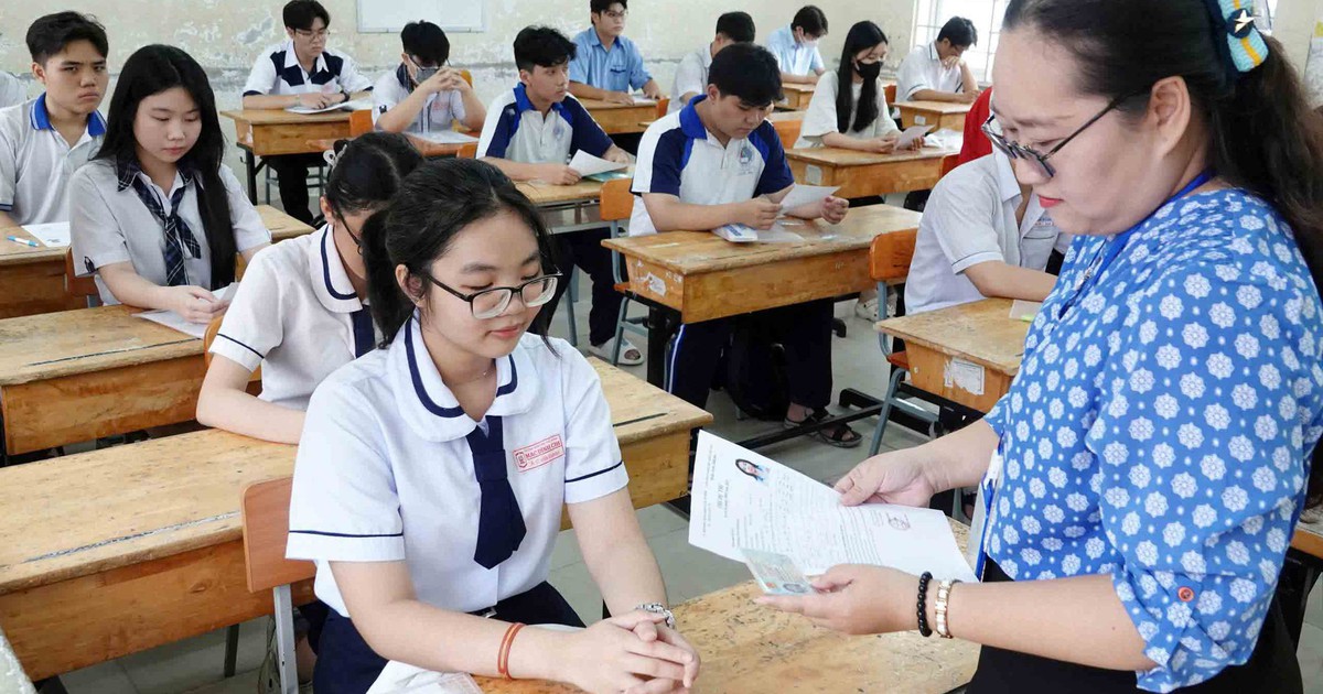 Thí sinh cả nước bước vào  'kỳ thi lịch sử'