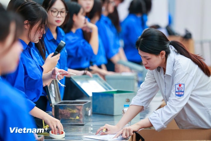 Thi tốt nghiệp THPT 2025: Nhiều hoạt động thiết thực hỗ trợ thí sinh trong suốt kỳ thi- Ảnh 1.