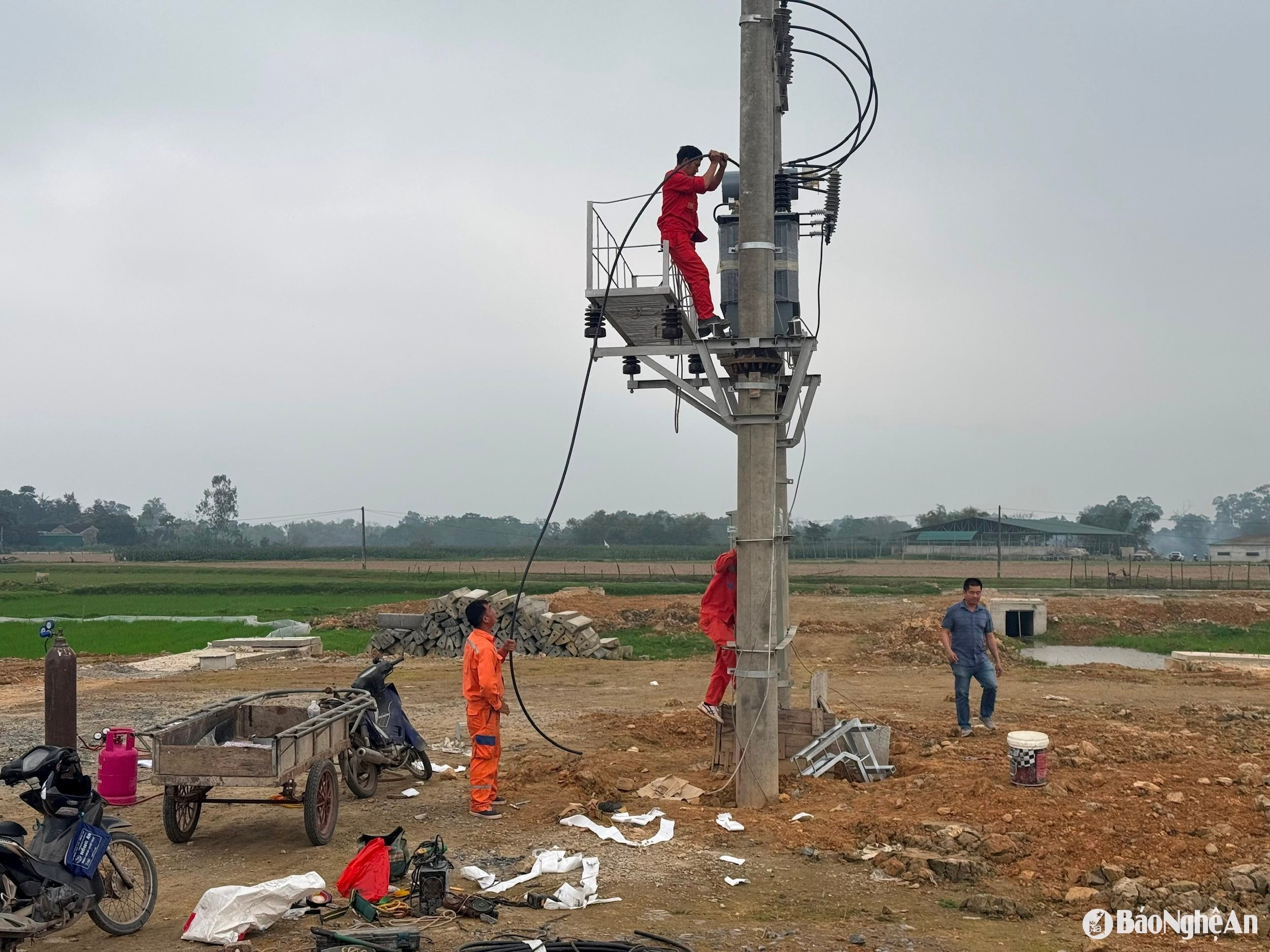  Thi công hạng mục hạ tầng kỹ thuật điện