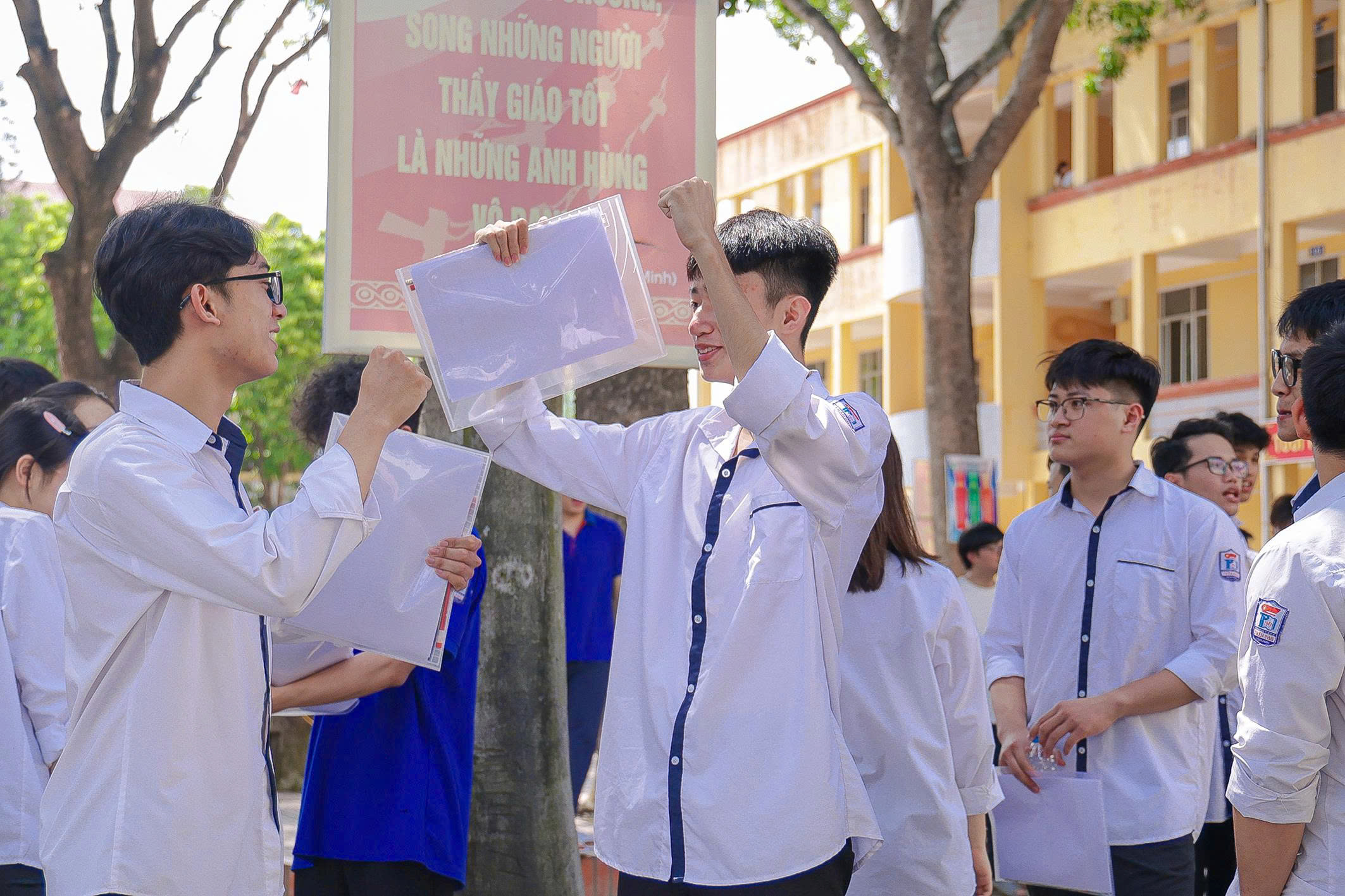 Đề thi các môn thi tự chọn phân hóa cao