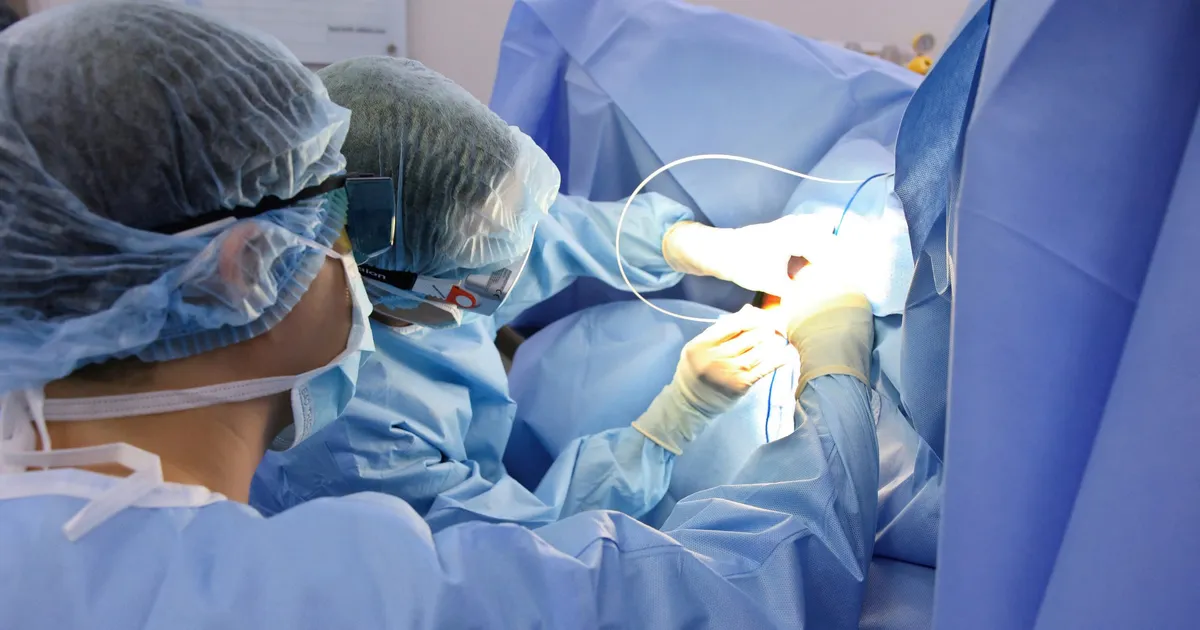 Ứng dụng công nghệ laser trong điều trị bệnh trĩ