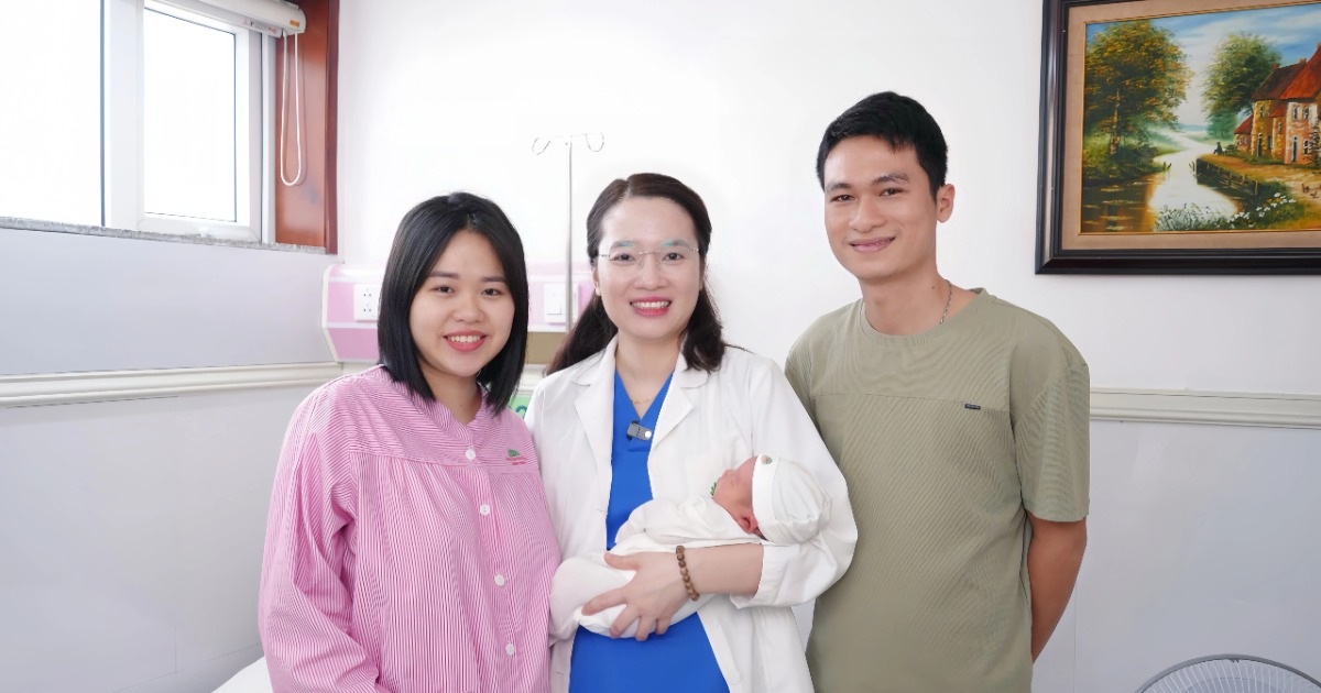 Mẹ 9X đón con sau 4 lần chuyển phôi thất bại
