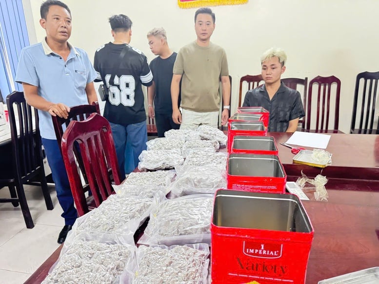Hải quan khu vực phối hợp triệt phá đường dây vận chuyển 30kg cần sa liên tỉnh- Ảnh 1.