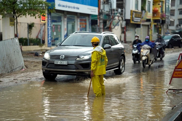 Thời tiết ngày 27/6: Cảnh báo mưa lớn tại Bắc Bộ, nguy cơ ngập úng, sạt lở đất