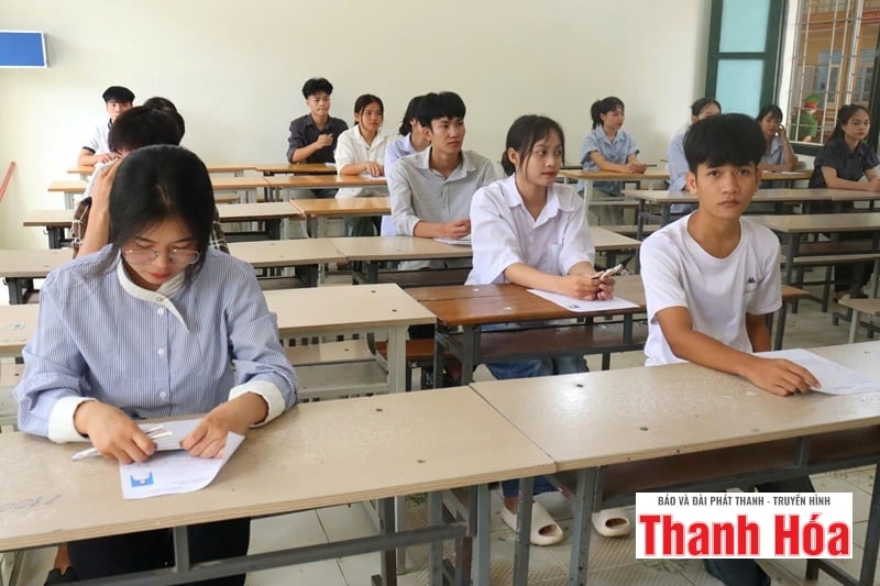 បេក្ខជន Thanh Hoa រំភើបចិត្តនឹងថ្ងៃចុងក្រោយនៃការប្រឡងបញ្ចប់វិទ្យាល័យ