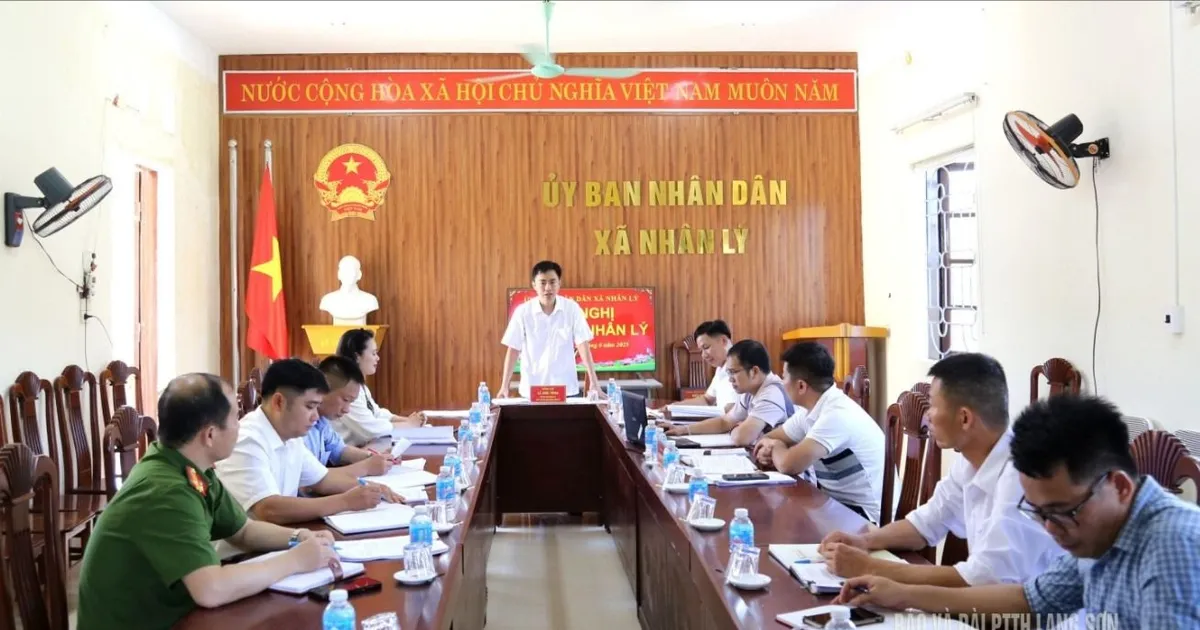 ឡាង សឺន៖ រត់​ផ្លូវ​ឲ្យ​រដ្ឋាភិបាល​កម្រិត​២