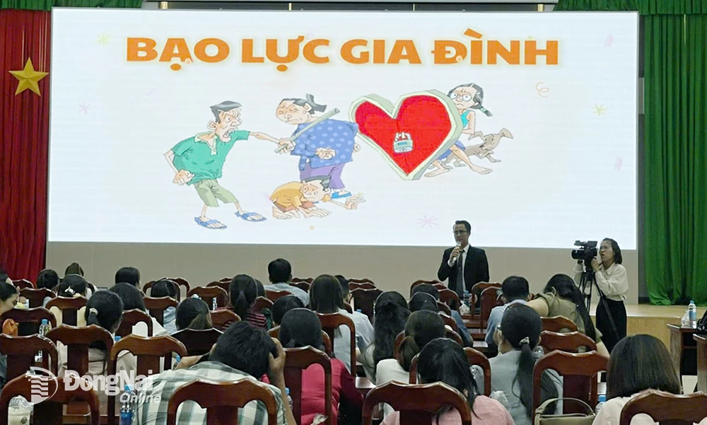 Dong Nai រក្សា និងលើកកំពស់ប្រសិទ្ធភាពនៃគំរូនៃការទប់ស្កាត់ និងត្រួតពិនិត្យអំពើហិង្សា