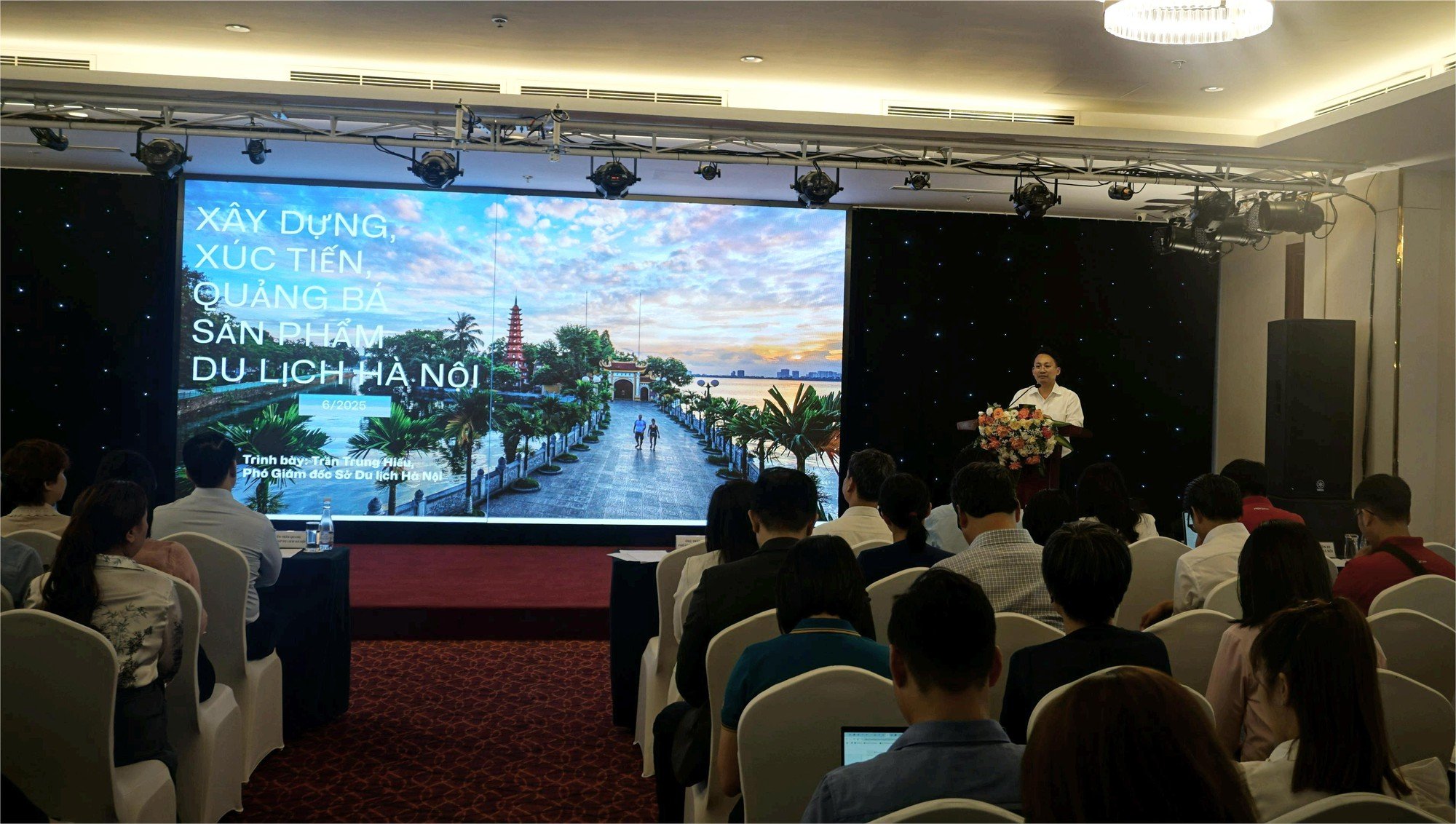 Hà Nội bứt tốc kích cầu du lịch - Ảnh 1.