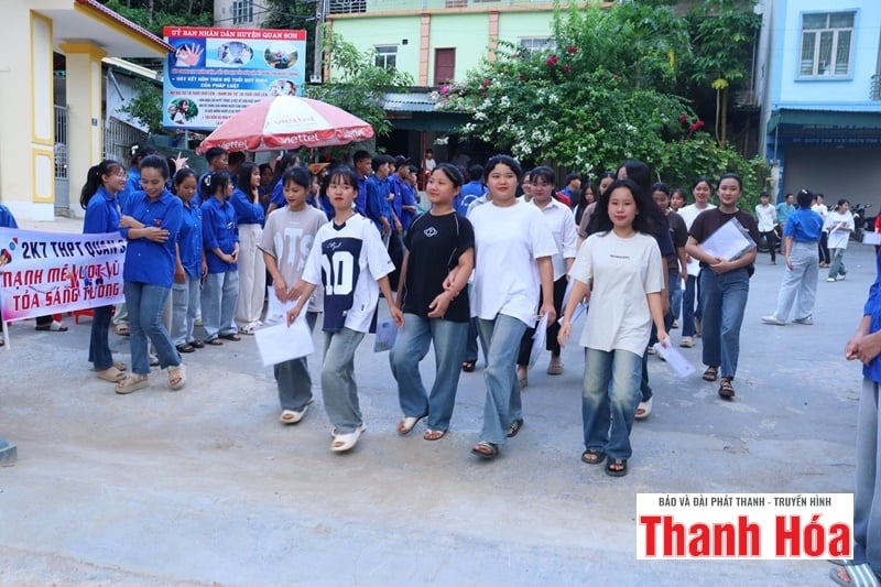 បេក្ខជន Thanh Hoa រំភើបចិត្តនឹងថ្ងៃចុងក្រោយនៃការប្រឡងបញ្ចប់វិទ្យាល័យ