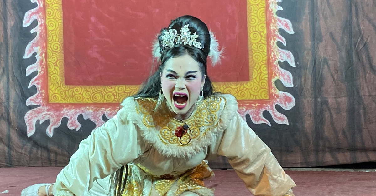 Three Vietnamese Cai Luong, Cheo, and Tuong theaters merged into one