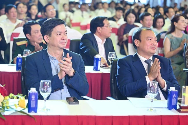 Tổng kết và trao giải Cuộc vận động sáng tác ca khúc về Quốc hội và Hội đồng nhân dân - Ảnh 3.
