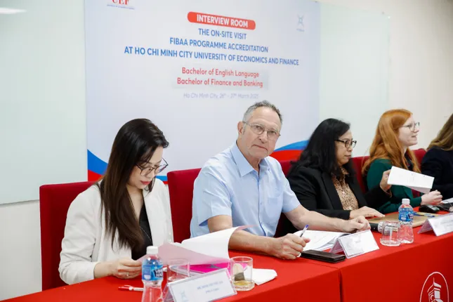 Liên tục đạt chuẩn kiểm định quốc tế, UEF nâng tầm chất lượng đào tạo ảnh 1