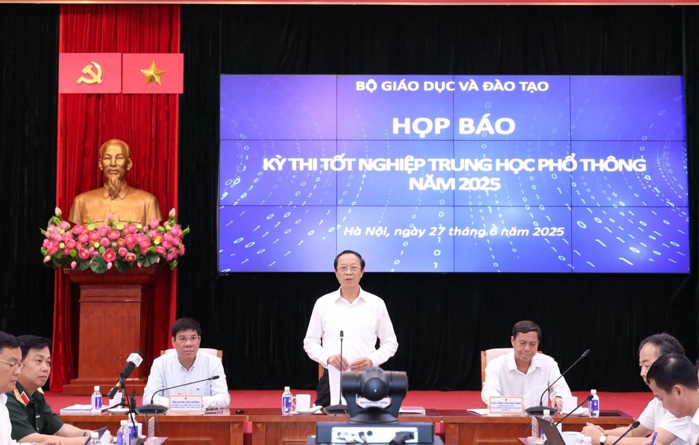 Họp báo kết thúc thi tốt nghiệp THPT 2025: Bộ GDĐT lý giải độ khó đề thi - 6