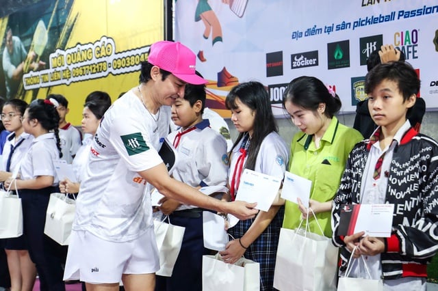 Báo Thanh Niên tổ chức giải pickleball ‘Cùng con đi tiếp cuộc đời’ ở Long Khánh- Ảnh 2.