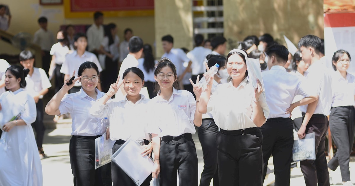 Nghiêm túc và nhẹ nhàng kỳ thi tốt nghiệp THPT ở Quảng Nam