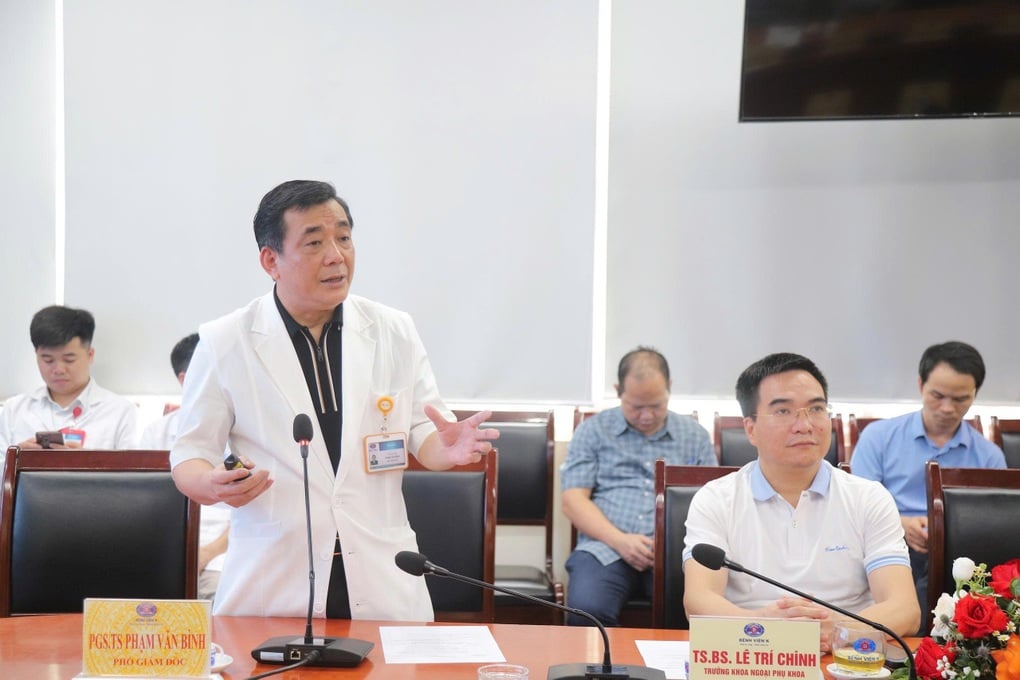 Phẫu thuật cắt tử cung, chữa ung thư không một vết rạch - 2