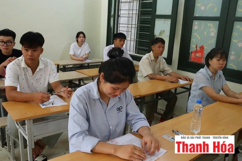 បេក្ខជន Thanh Hoa រំភើបចិត្តនឹងថ្ងៃចុងក្រោយនៃការប្រឡងបញ្ចប់វិទ្យាល័យ