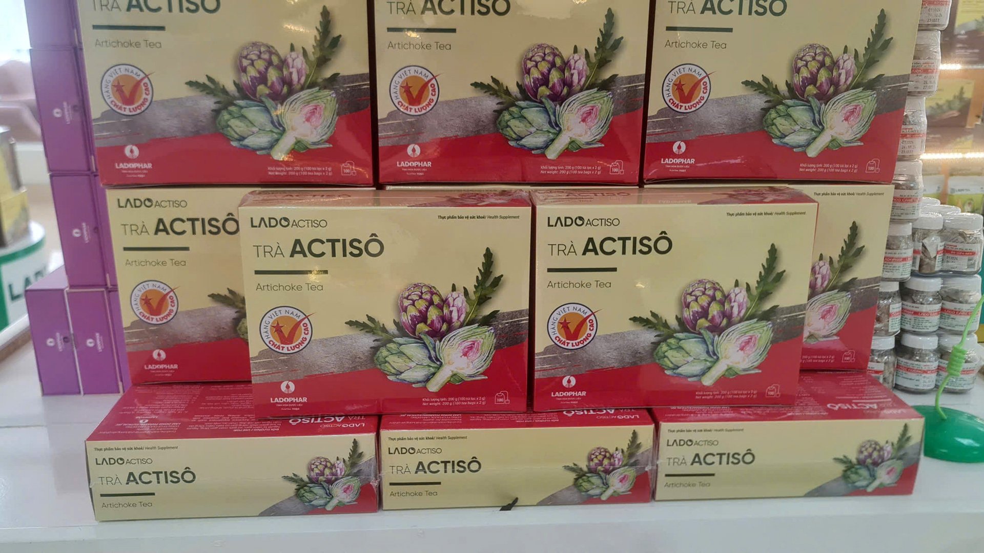 Ladophar Company's artichoke tea product is one of the products with good quality and is highly appreciated and favored by consumers.
