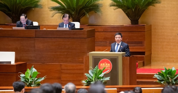 Many outstanding special mechanisms and policies develop an international financial center.