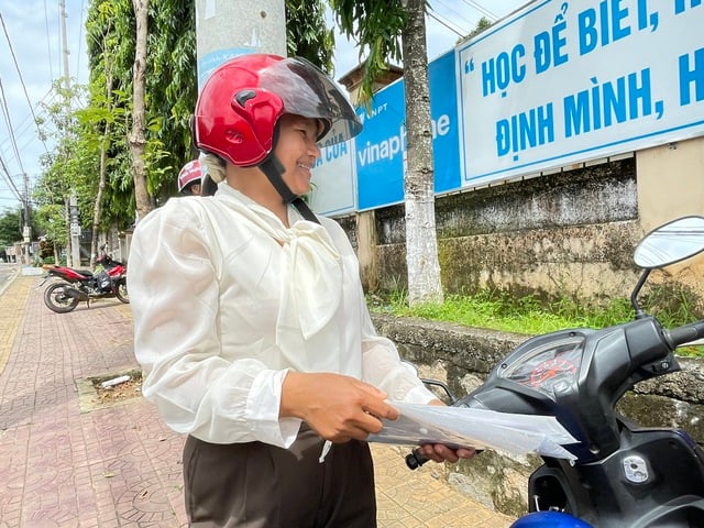 Đi thi tốt nghiệp ở tuổi 40 để viết tiếp giấc mơ còn dang dở - Ảnh 3.
