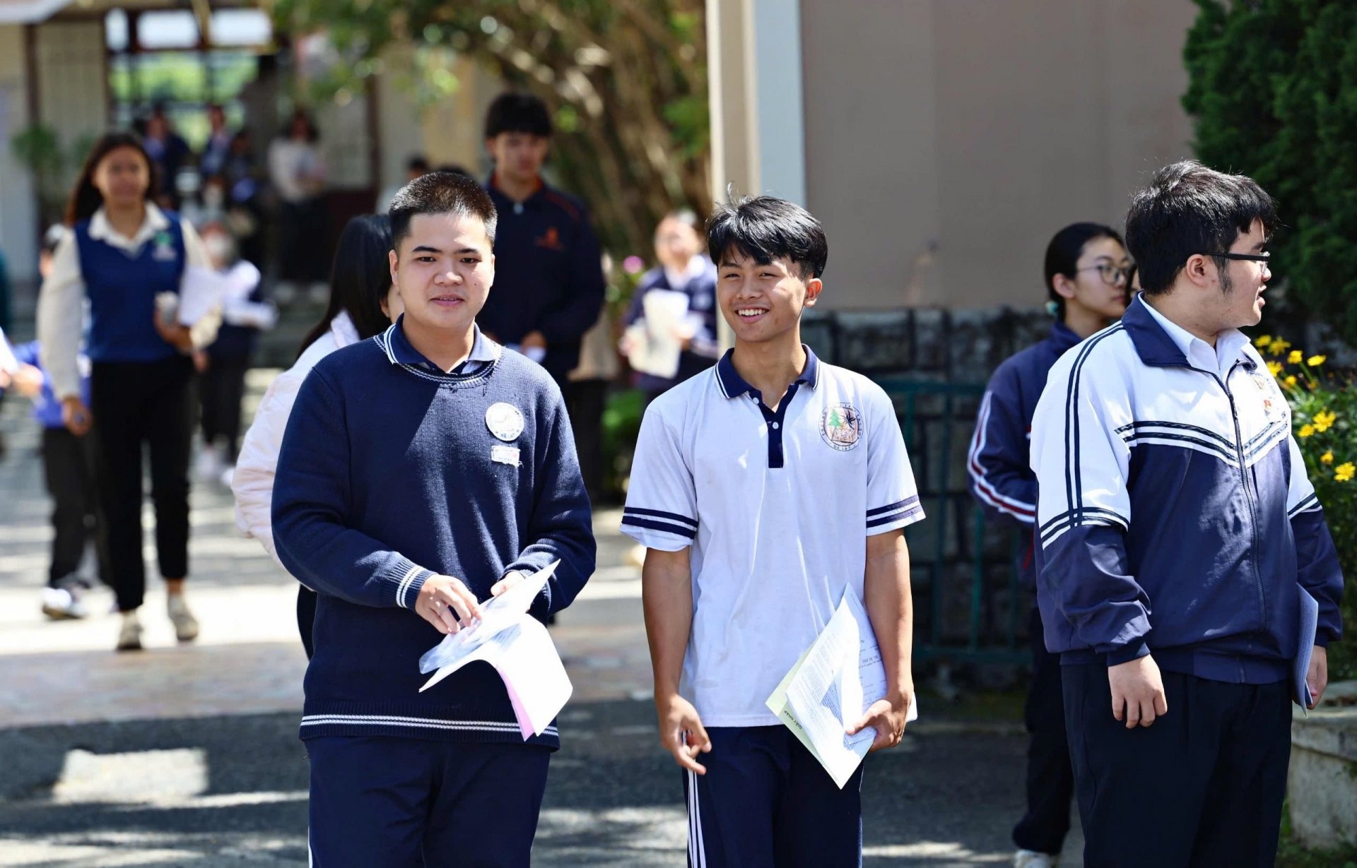Phần lớn các TS đều tỏ ra thoải mái sau khi hoàn thành bài thi trong sáng nay.