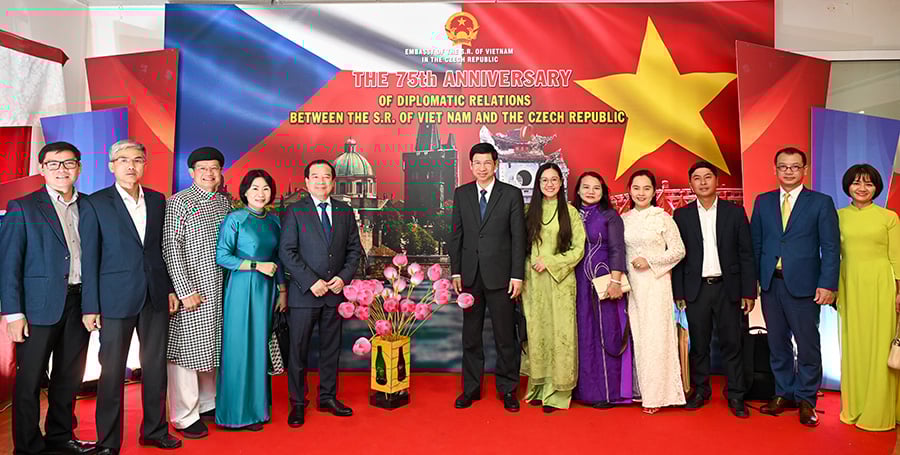 “Tinh hoa văn hóa Việt Nam” tỏa sáng trong lòng Thủ đô Praha, CH Séc - Ảnh 5.