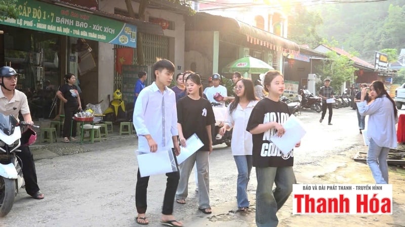 បេក្ខជន Thanh Hoa រំភើបចិត្តនឹងថ្ងៃចុងក្រោយនៃការប្រឡងបញ្ចប់វិទ្យាល័យ