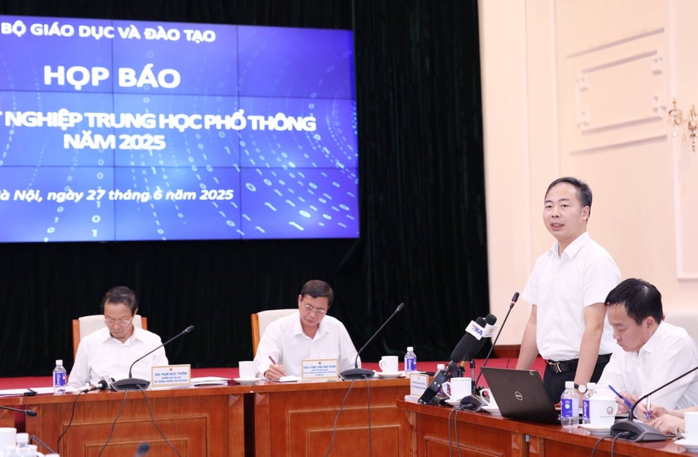Họp báo kết thúc thi tốt nghiệp THPT 2025: Bộ GDĐT lý giải độ khó đề thi - 4