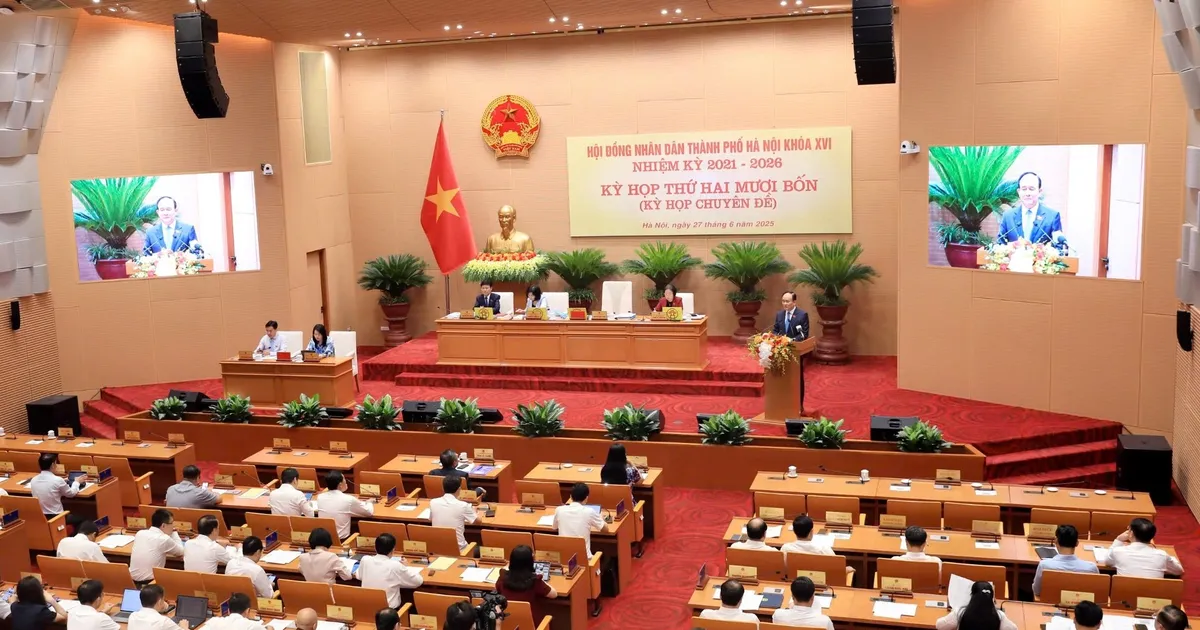 Hanoi People's Council holds special session to prepare for two-level local government model