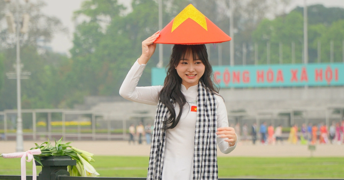 In the first 6 months of the year, more than 15 million visitors came to Hanoi for entertainment.