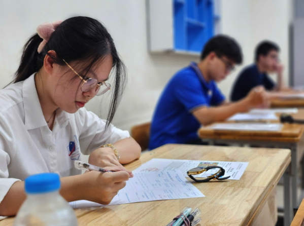 Thí sinh bước vào ngày cuối, kỳ thi tốt nghiệp THPT năm 2025- Ảnh 1.