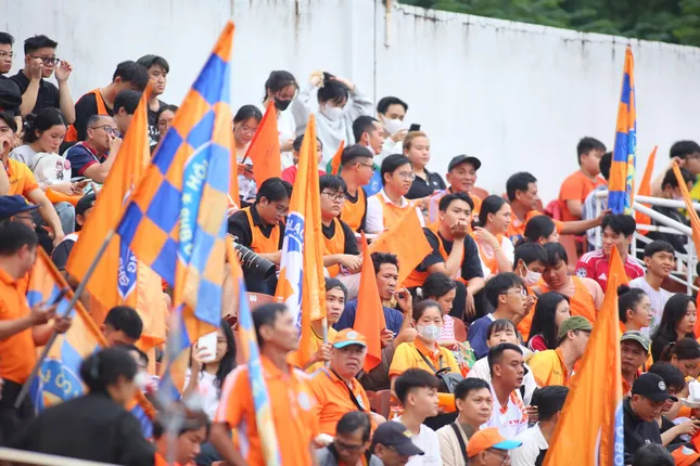 ផ្សាយផ្ទាល់ SHB Da Nang vs Binh Phuoc: Cong Phuong ក្នុងឈុតចាប់ផ្តើម 4