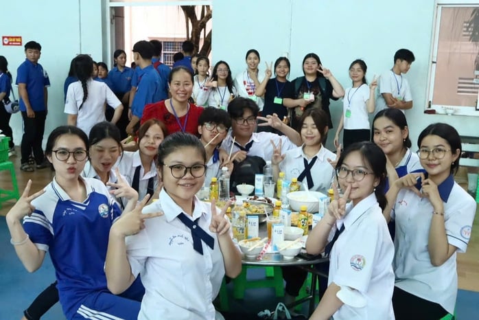 Cần Thơ: Hơn 1.200 suất ăn hỗ trợ thí sinh- Ảnh 1.