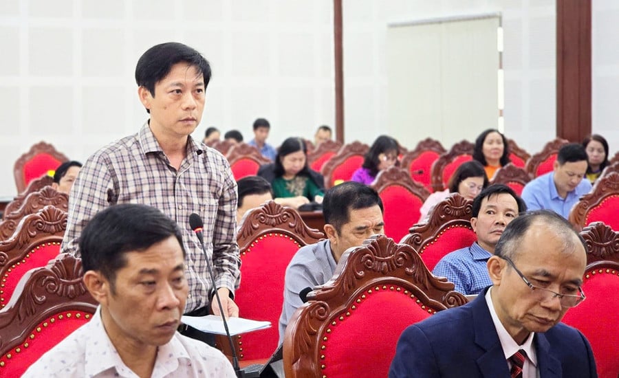 Giám đốc Sở Tài chính Đỗ Việt Hưng nêu ý kiến tại hội nghị. Ảnh: Bá Bính