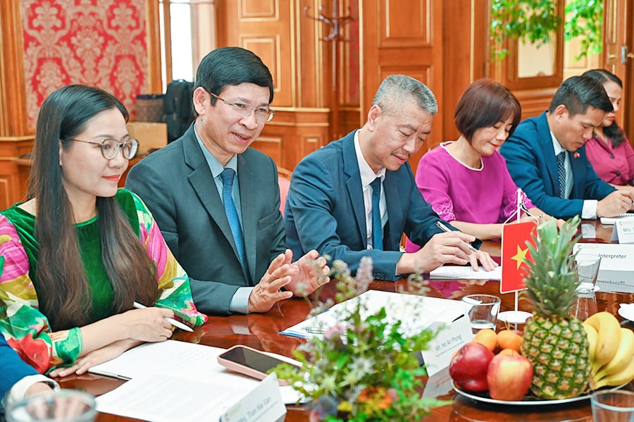 Thắt chặt hợp tác văn hóa Việt Nam - Cộng hòa Séc - Ảnh 2.