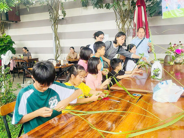 រដូវក្តៅរីករាយនិងមានប្រយោជន៍
