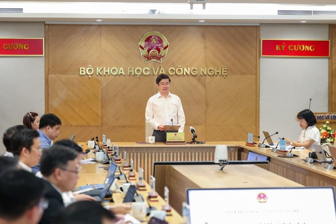 thu-truong-bui-hoang-phuong.jpg