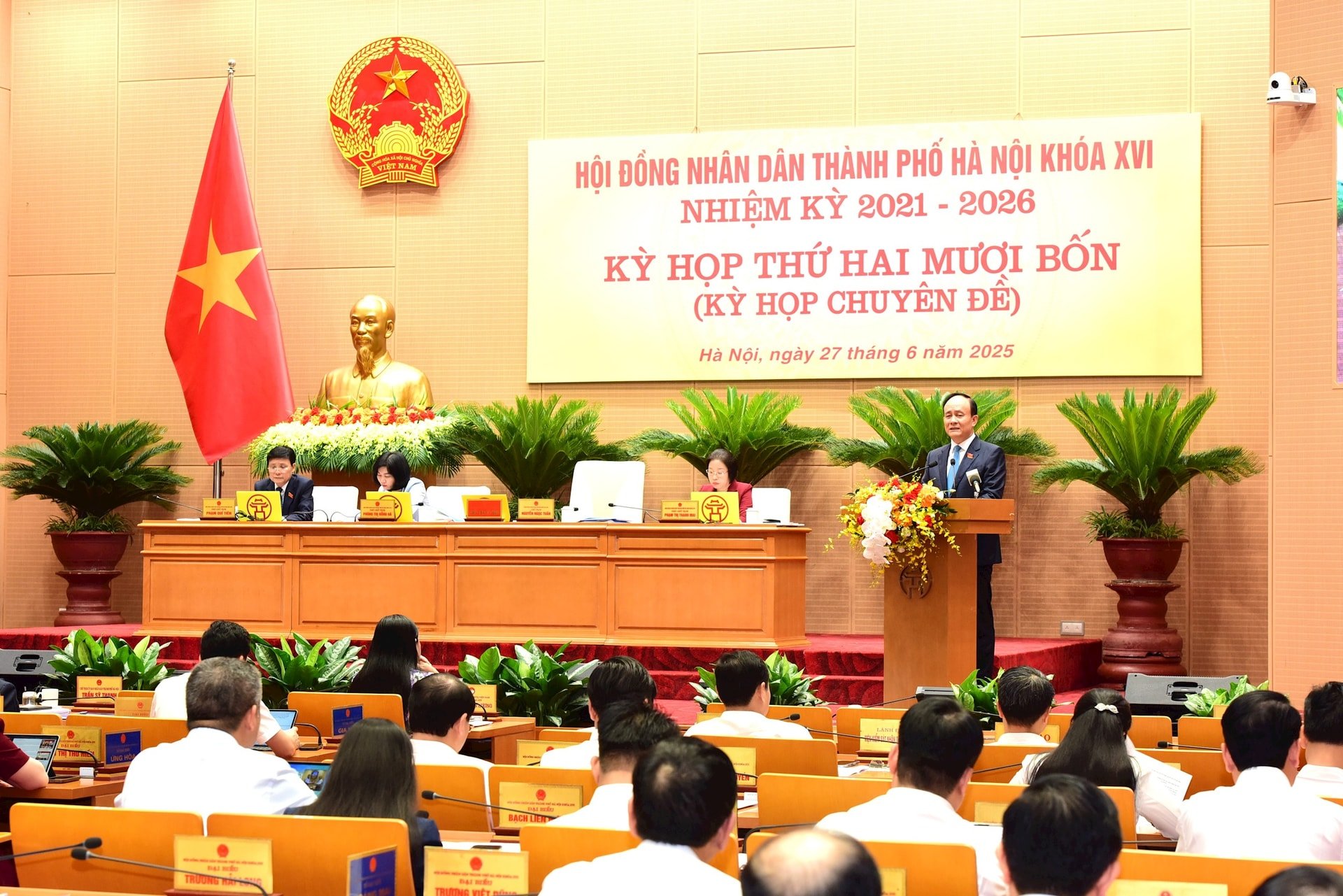 Quang cảnh kỳ họp. Ảnh: Viết Thành