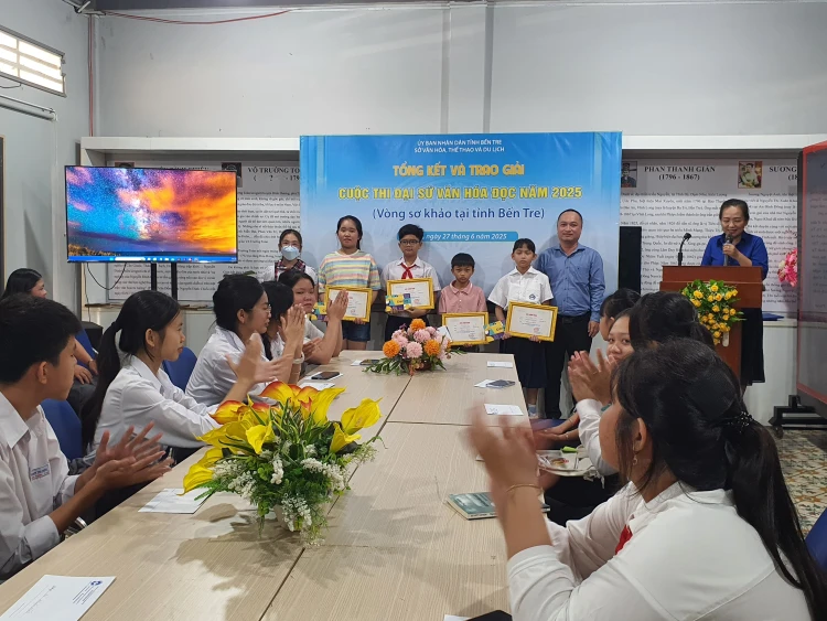 Tổng kết trao giải cuộc thi Đại sứ văn hóa đọc 2025 vòng sơ khảo tại Bến Tre